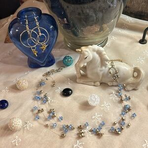 Floating Illusion Necklace Walking through the air